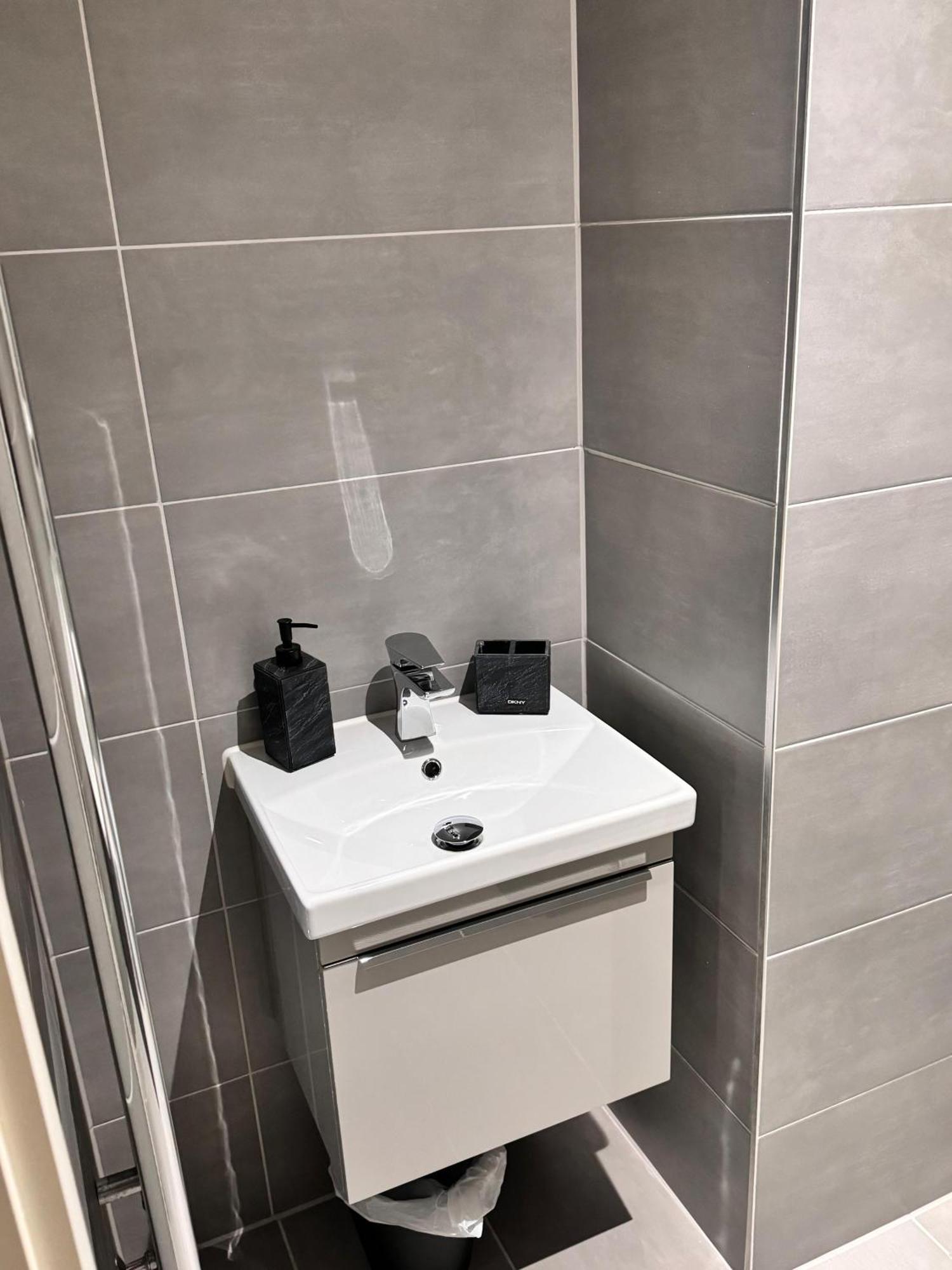 Stylish Luxury Solihull Flat מראה חיצוני תמונה